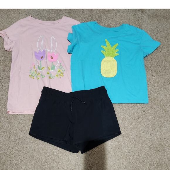 Girls t-shirts and shorts - Picture 1 of 10